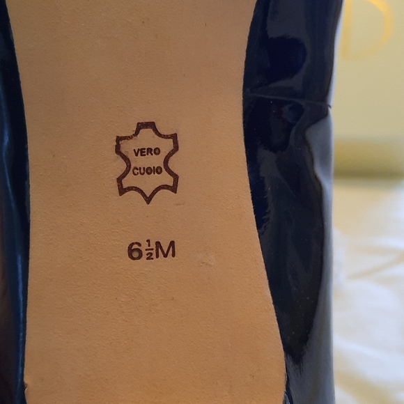 Black Patent Leather heels - Picture 5 of 7